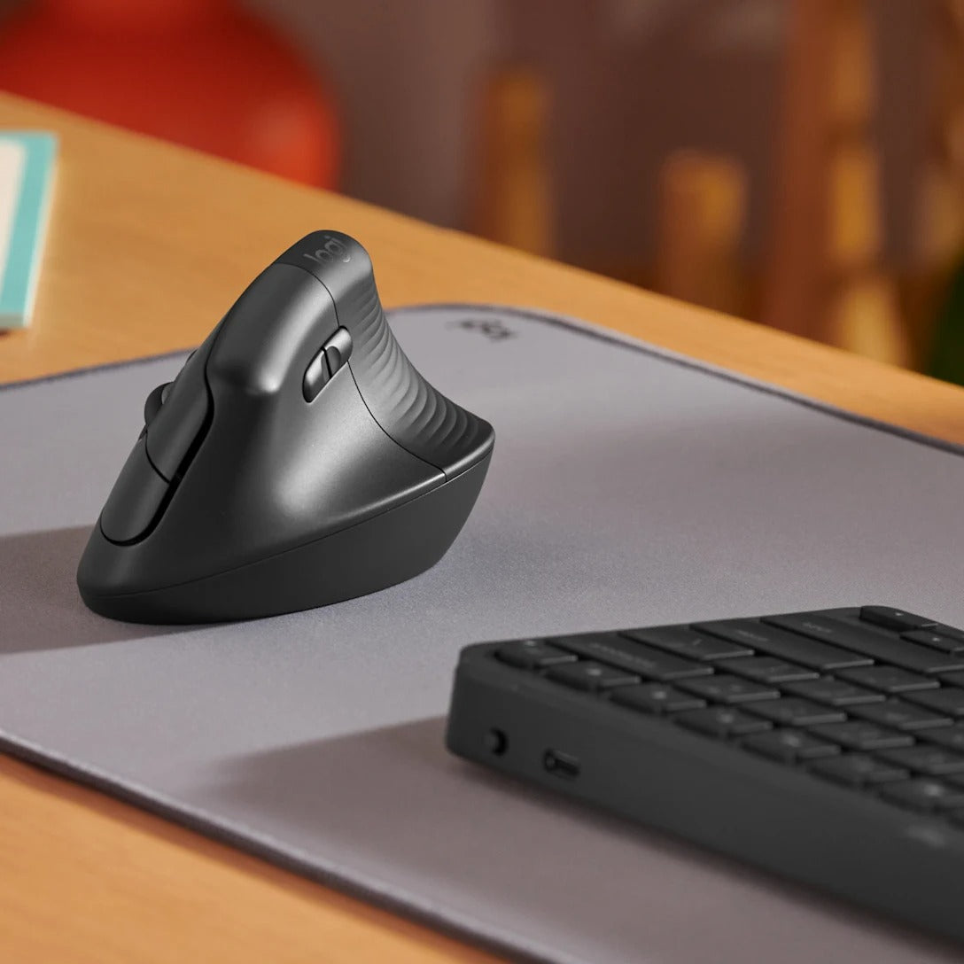 MOUSE LOGITECH LIFT VERTICAL WIRELESS/BT BLACK (910-006466)-P