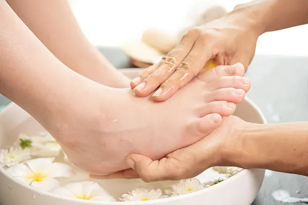 MASOTERAPIA PODOLOGICO ACEITE RELAJANTE Y SUAVIZANTE DE PIES