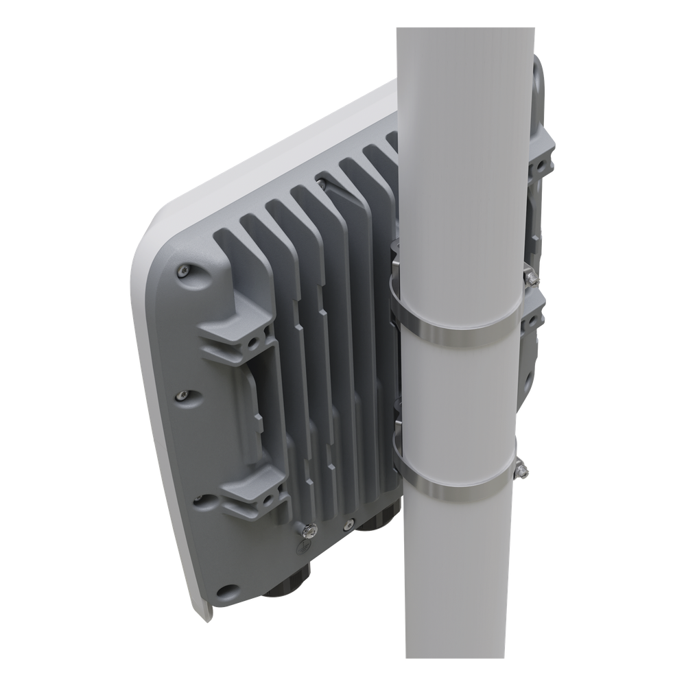 (RB5009UPr+S+OUT) 8 puertos PoE in/out, 1 SFP+, Solo RouterOS v7 para Exterior